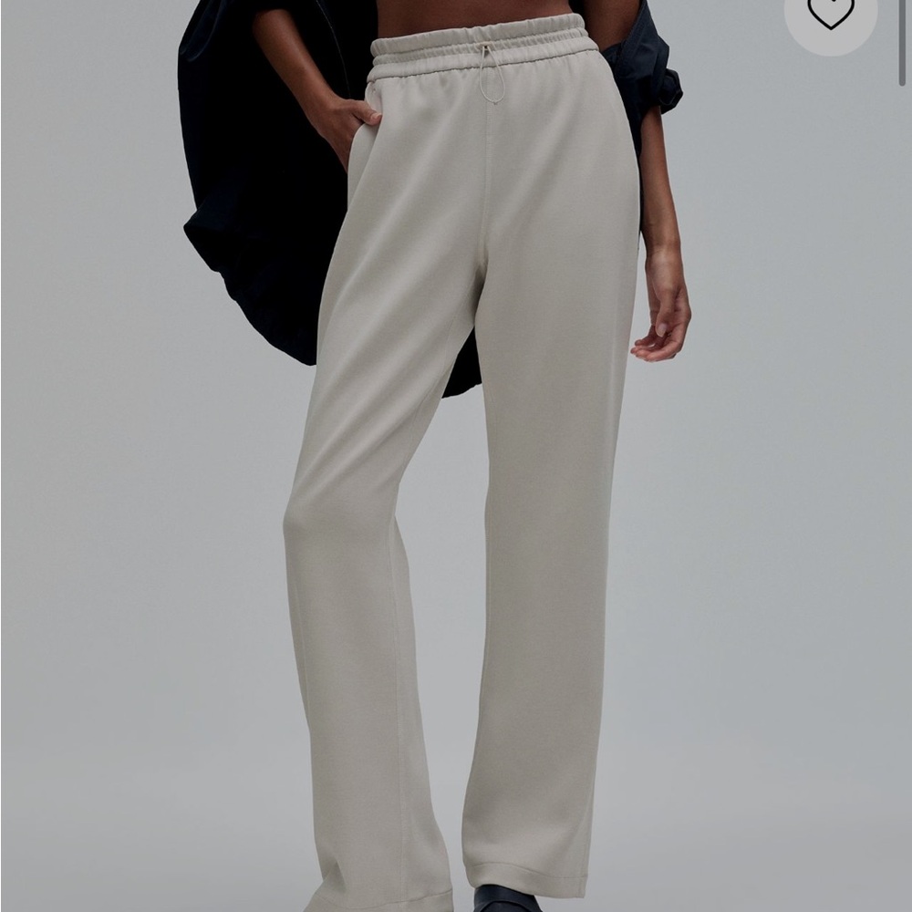 Lululemon Softstreme High Rise Pants (Short)
